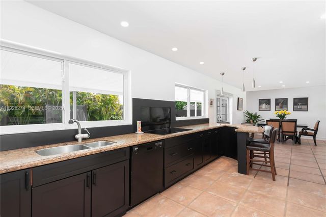 10511 SW 122nd Ct, Miami, FL 33186