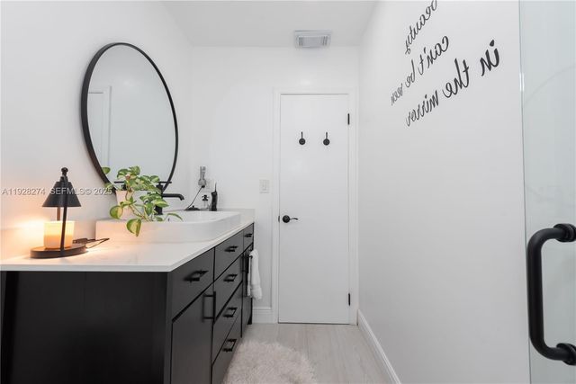 10511 SW 122nd Ct, Miami, FL 33186