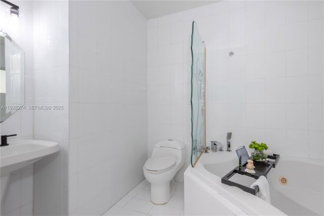 10511 SW 122nd Ct, Miami, FL 33186