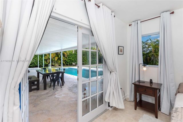 10511 SW 122nd Ct, Miami, FL 33186