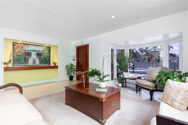 10511 SW 122nd Ct, Miami, FL 33186