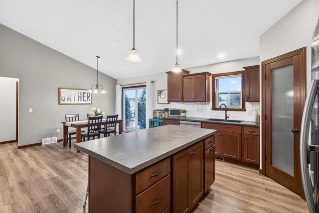 W7295 MIDNIGHT WAY, Greenville, WI 54942