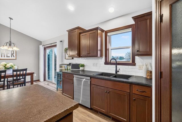 W7295 MIDNIGHT WAY, Greenville, WI 54942