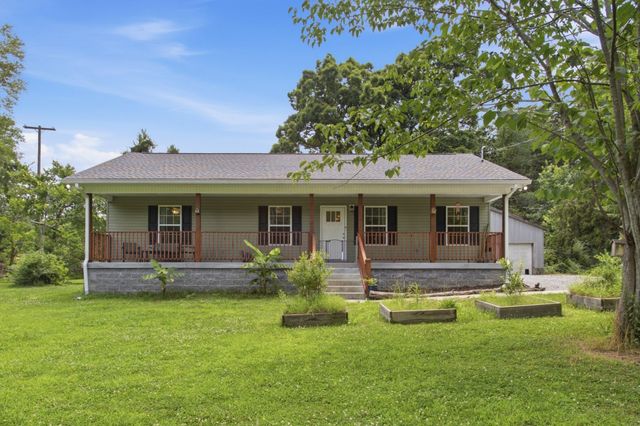 8252 Pinewood Rd, Nunnelly, TN 37137