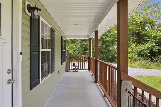 8252 Pinewood Rd, Nunnelly, TN 37137