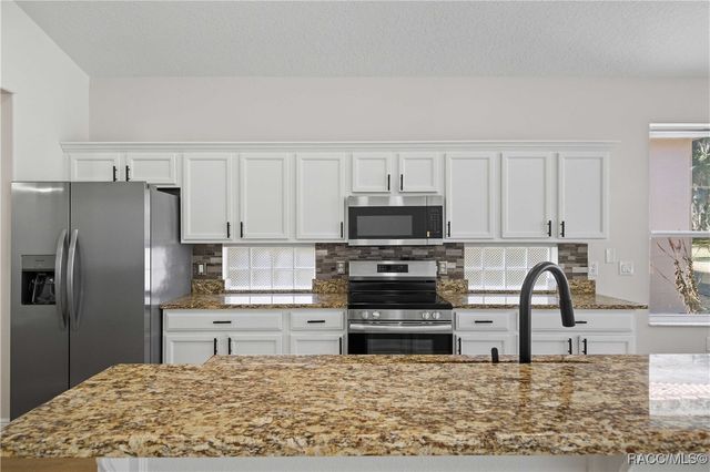 335 W Doerr Path, Hernando, FL 34442