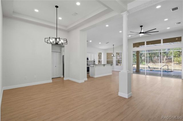 335 W Doerr Path, Hernando, FL 34442