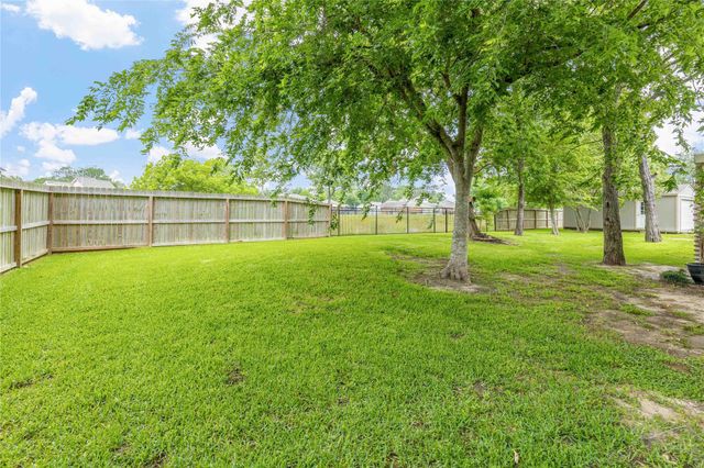 17202 N Lighthouse Drive, Crosby, TX 77532