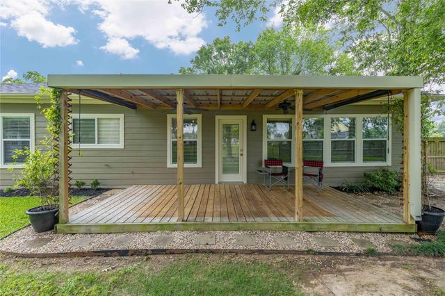 17202 N Lighthouse Drive, Crosby, TX 77532