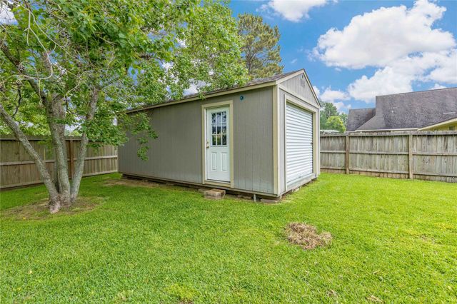 17202 N Lighthouse Drive, Crosby, TX 77532