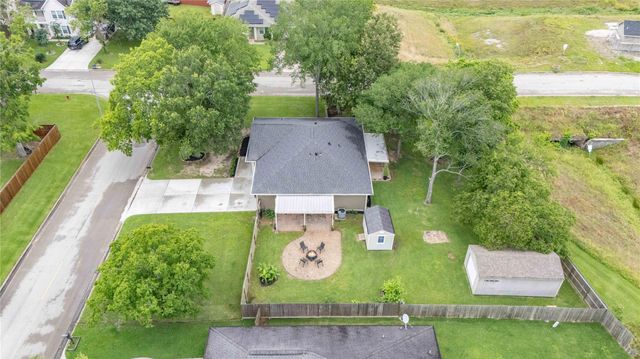 17202 N Lighthouse Drive, Crosby, TX 77532