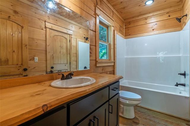 122 Laurel Creek Trail, Blue Ridge, GA 30513