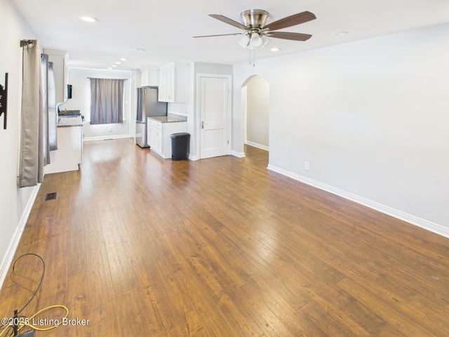 1368 Poplar Level Rd, Louisville, KY 40217
