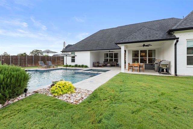 105 Kaya Court, Weatherford, TX 76087