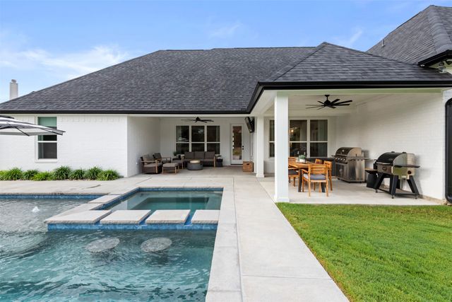 105 Kaya Court, Weatherford, TX 76087