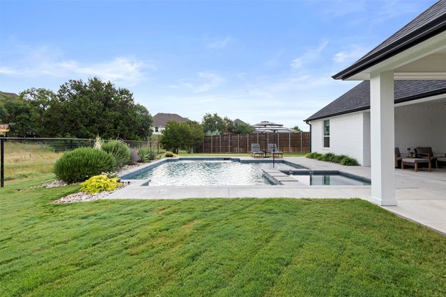 105 Kaya Court, Weatherford, TX 76087