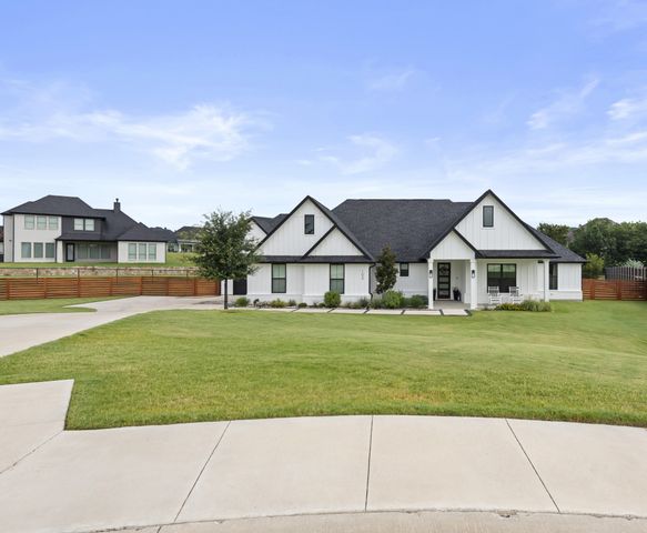 105 Kaya Court, Weatherford, TX 76087