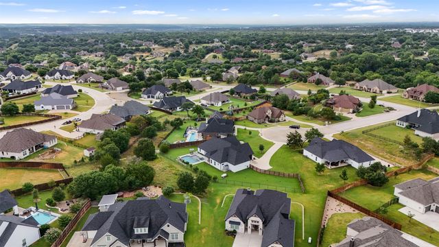 105 Kaya Court, Weatherford, TX 76087