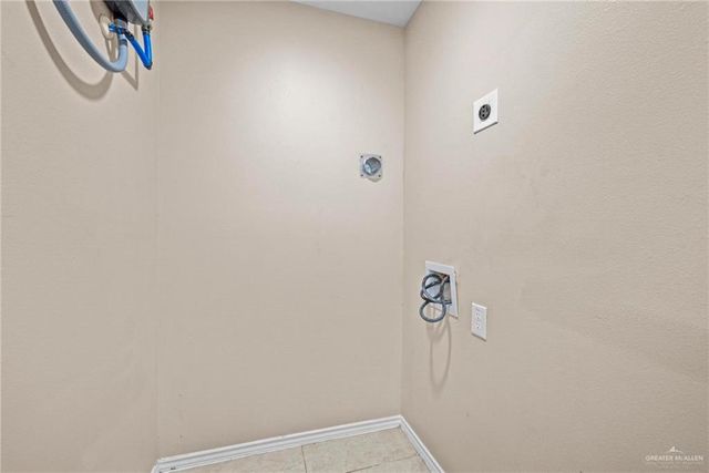 906 E Tom Landry Street, Mission, TX 78572