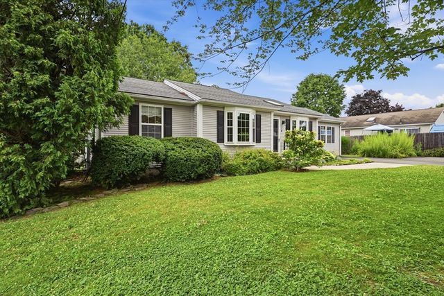 14 Florence Rd, Easthampton, MA 01027