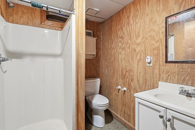 14 Florence Rd, Easthampton, MA 01027