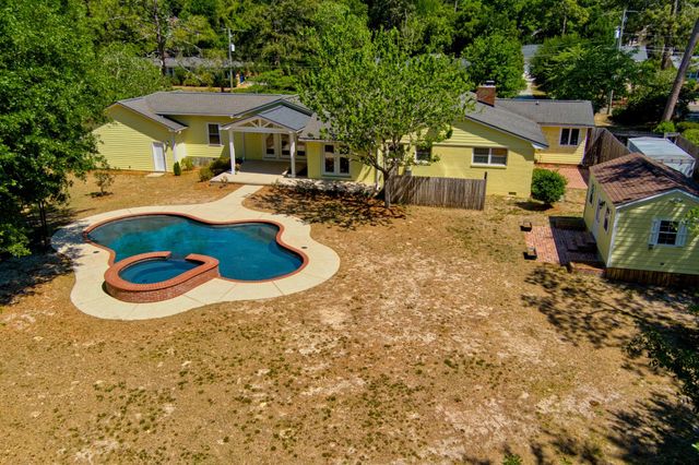 3423 Hall Drive SW, Aiken, SC 29801