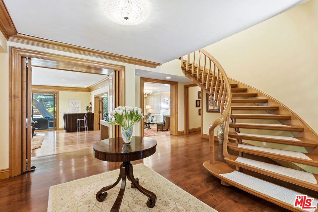 15946 Woodvale Road, Los Angeles, CA 91436 — photo 4