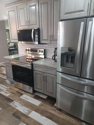 8246 Northcote Avenue, Munster, IN 46321