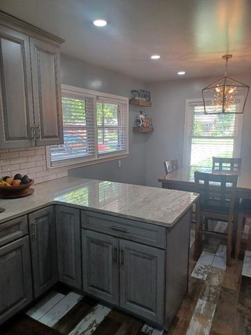8246 Northcote Avenue, Munster, IN 46321