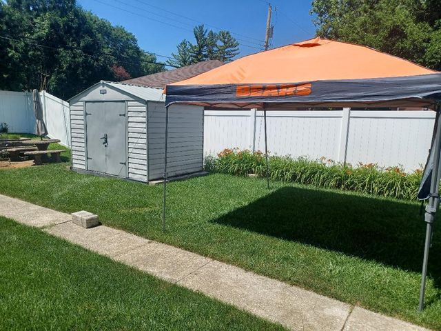 8246 Northcote Avenue, Munster, IN 46321
