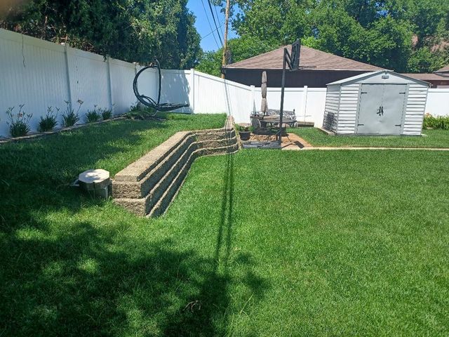 8246 Northcote Avenue, Munster, IN 46321