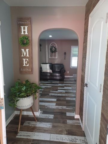 8246 Northcote Avenue, Munster, IN 46321