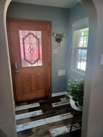 8246 Northcote Avenue, Munster, IN 46321