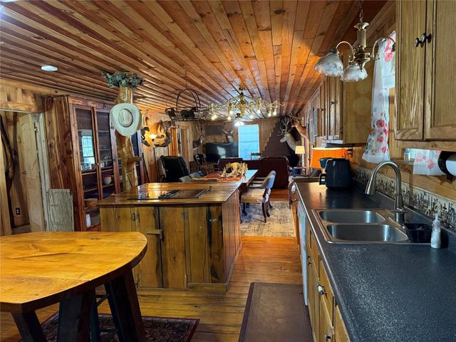 11360 Us Highway 287, Pennington, TX 75856