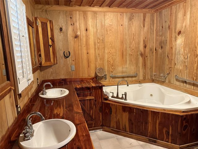 11360 Us Highway 287, Pennington, TX 75856