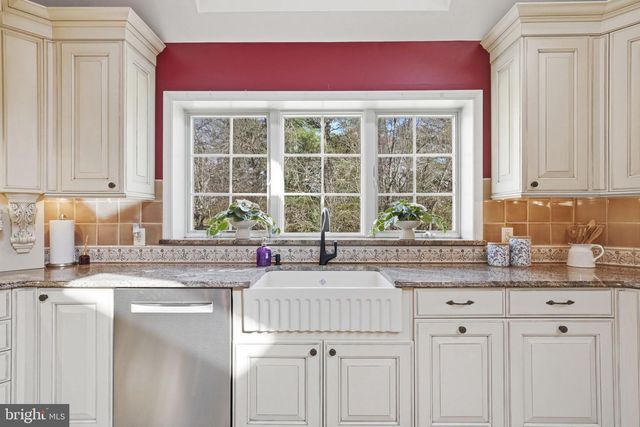 7 MONROE PL, Cranbury, NJ 08512