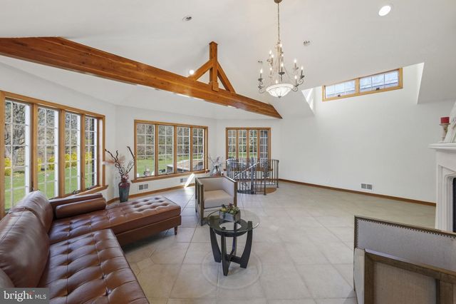 7 MONROE PL, Cranbury, NJ 08512