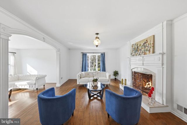 7 MONROE PL, Cranbury, NJ 08512