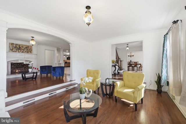 7 MONROE PL, Cranbury, NJ 08512