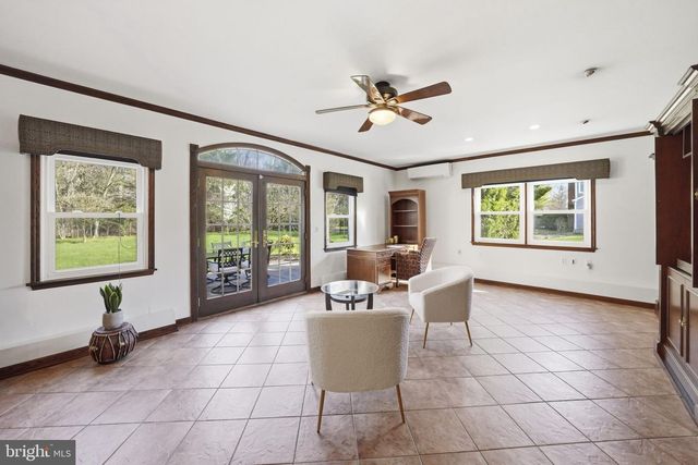 7 MONROE PL, Cranbury, NJ 08512