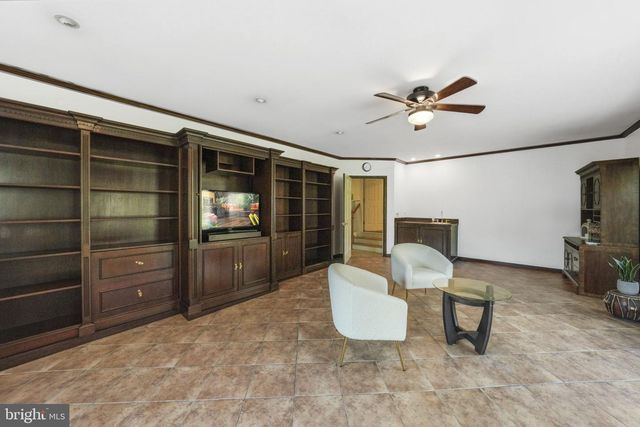 7 MONROE PL, Cranbury, NJ 08512