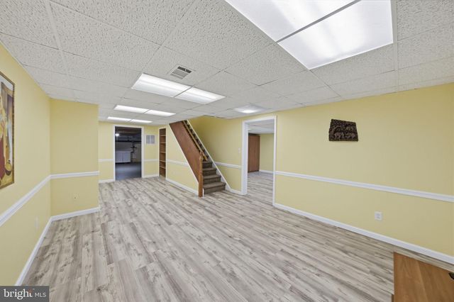 7 MONROE PL, Cranbury, NJ 08512