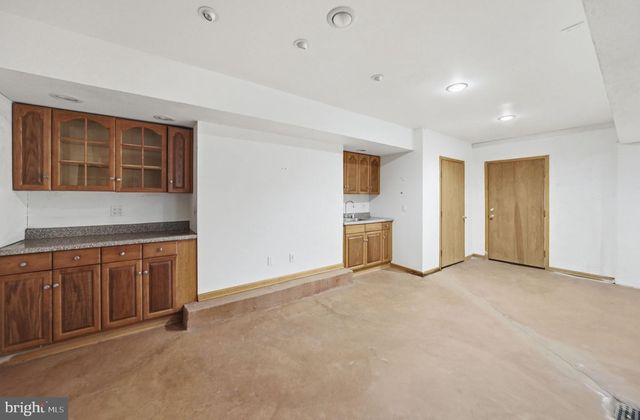 7 MONROE PL, Cranbury, NJ 08512