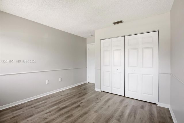 8359 NW 189th St Rd, Hialeah, FL 33015