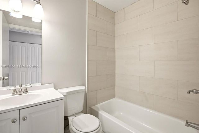 8359 NW 189th St Rd, Hialeah, FL 33015