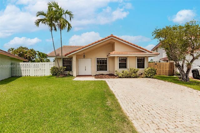 8359 NW 189th St Rd, Hialeah, FL 33015