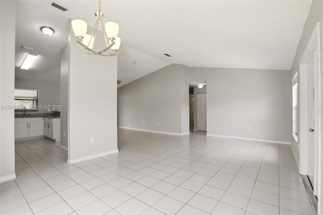 8359 NW 189th St Rd, Hialeah, FL 33015