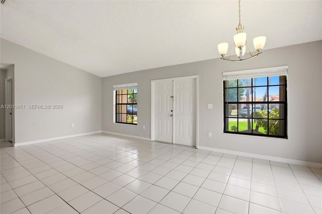 8359 NW 189th St Rd, Hialeah, FL 33015