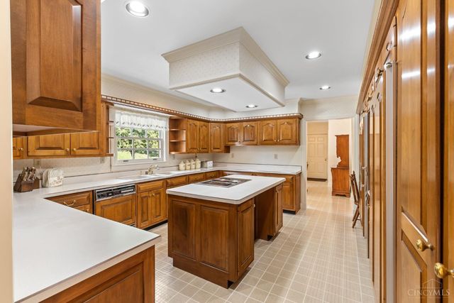 3590 Glendale Milford Road, Evendale, OH 45241