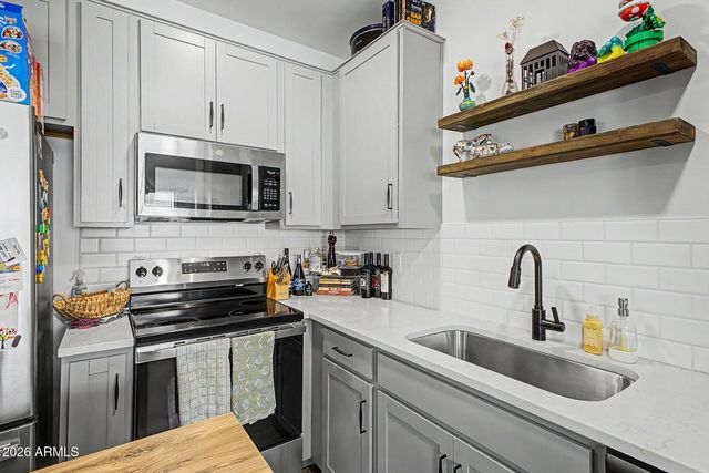 28122 N 28th Lane, Phoenix, AZ 85085